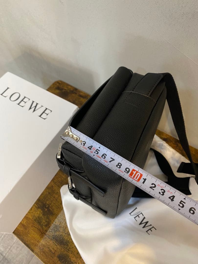 K*A様 ボディーバック　未使用　黒　ブラック　へいこう輸入