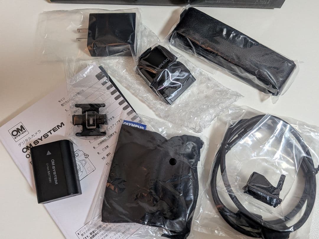 ショット数極小美品︰OM SYSTEM OM-1 ミラーレス一眼カメラ