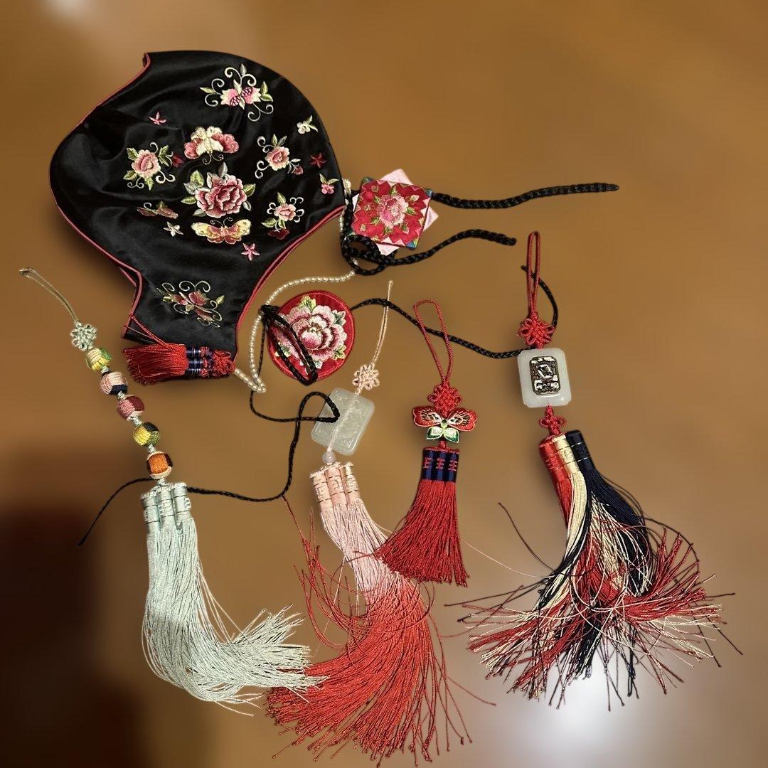 ア*ン様 韓服‼️チマチョゴリ7着‼️まとめて‼️ 韓国食器やら色々あります‼️