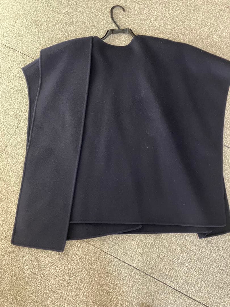 エムプルミエ（AVENIRETOILE）のケープコート