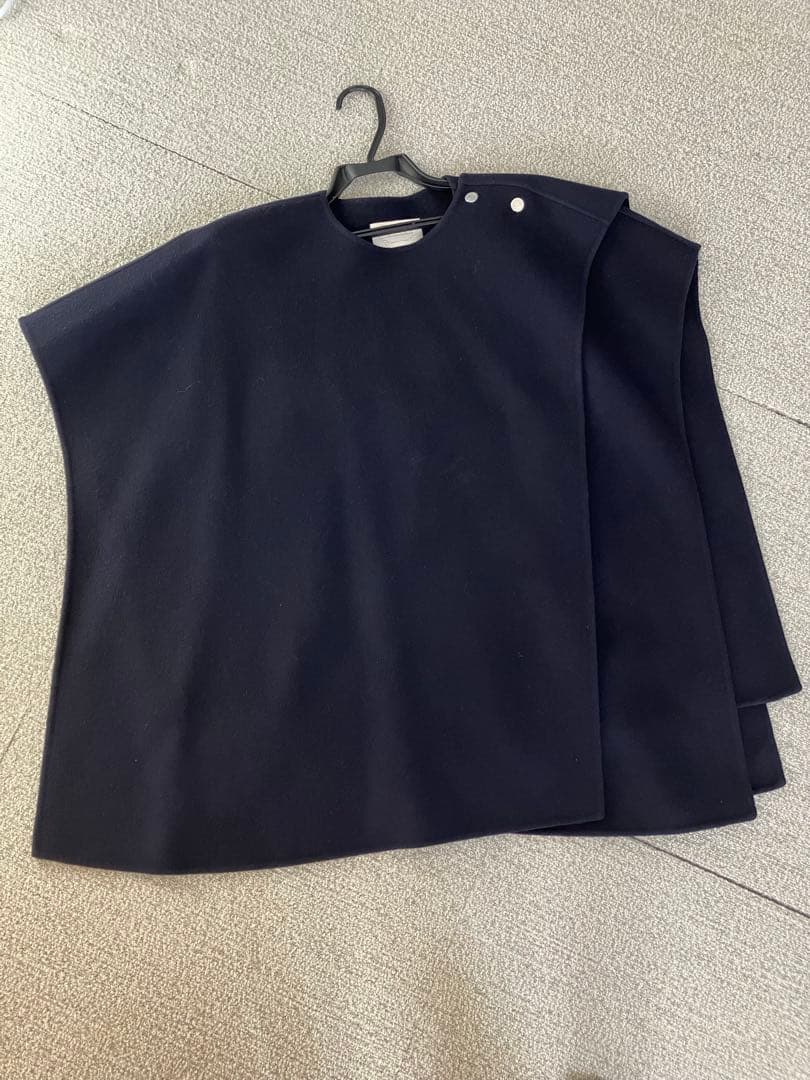 エムプルミエ（AVENIRETOILE）のケープコート