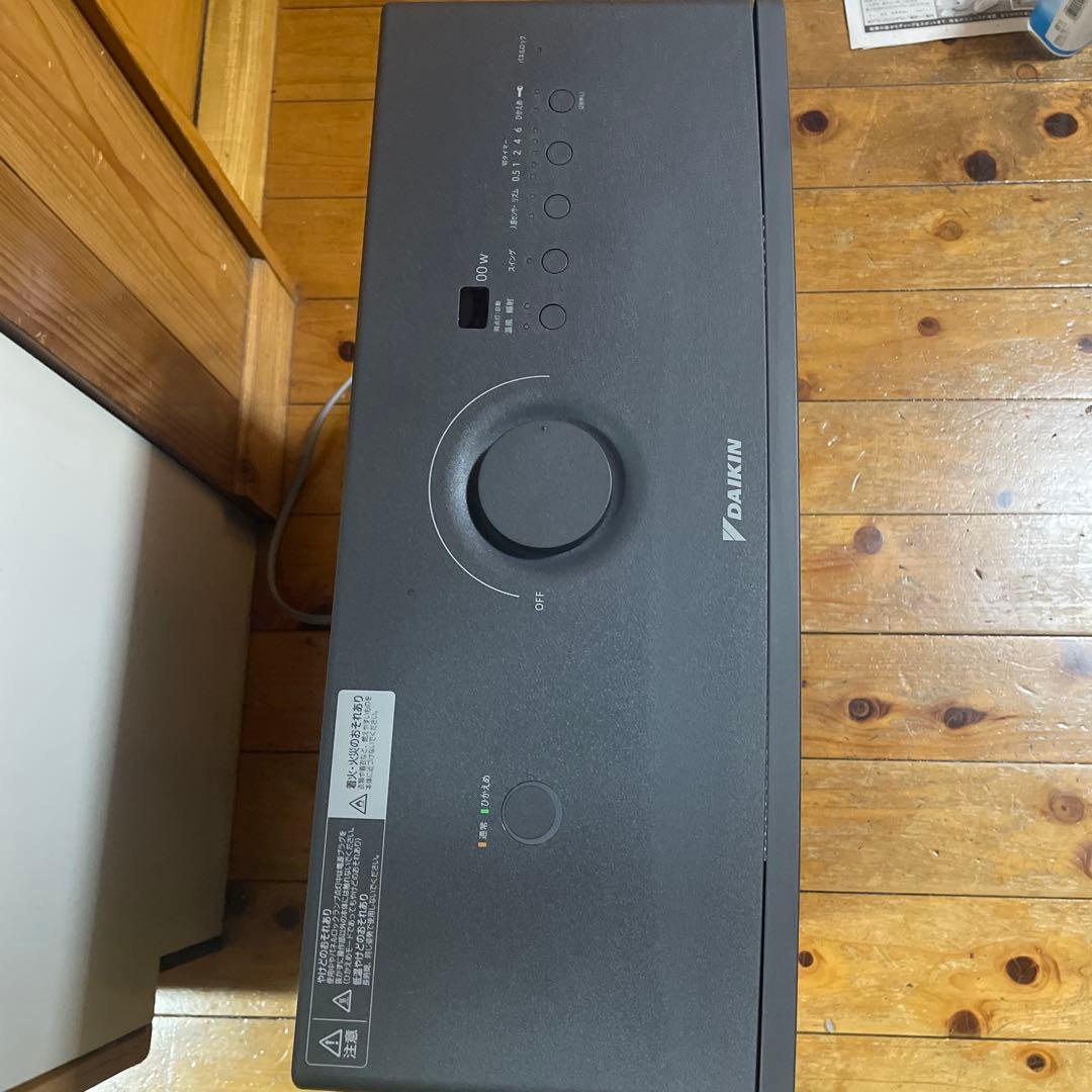 ダイキン 遠赤外線ハイブリッドセラムヒート WRH135AS-H