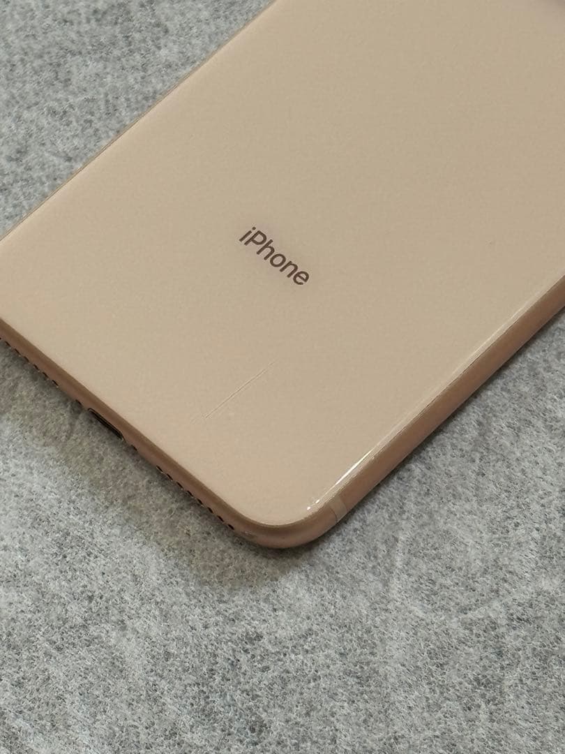 iPhone8 Plus 256GB ゴールド docomo 80%