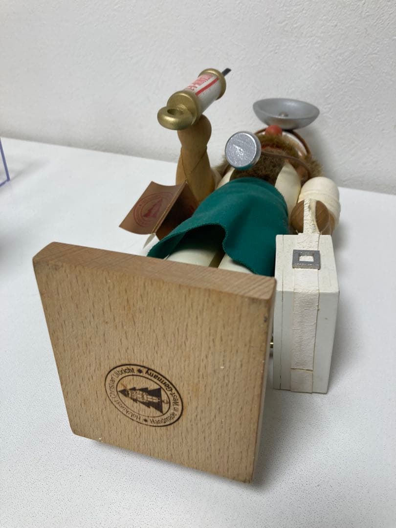 クリスチャンウルブリヒトの医者のくるみ割り人形　オルゴール付　ドイツ製