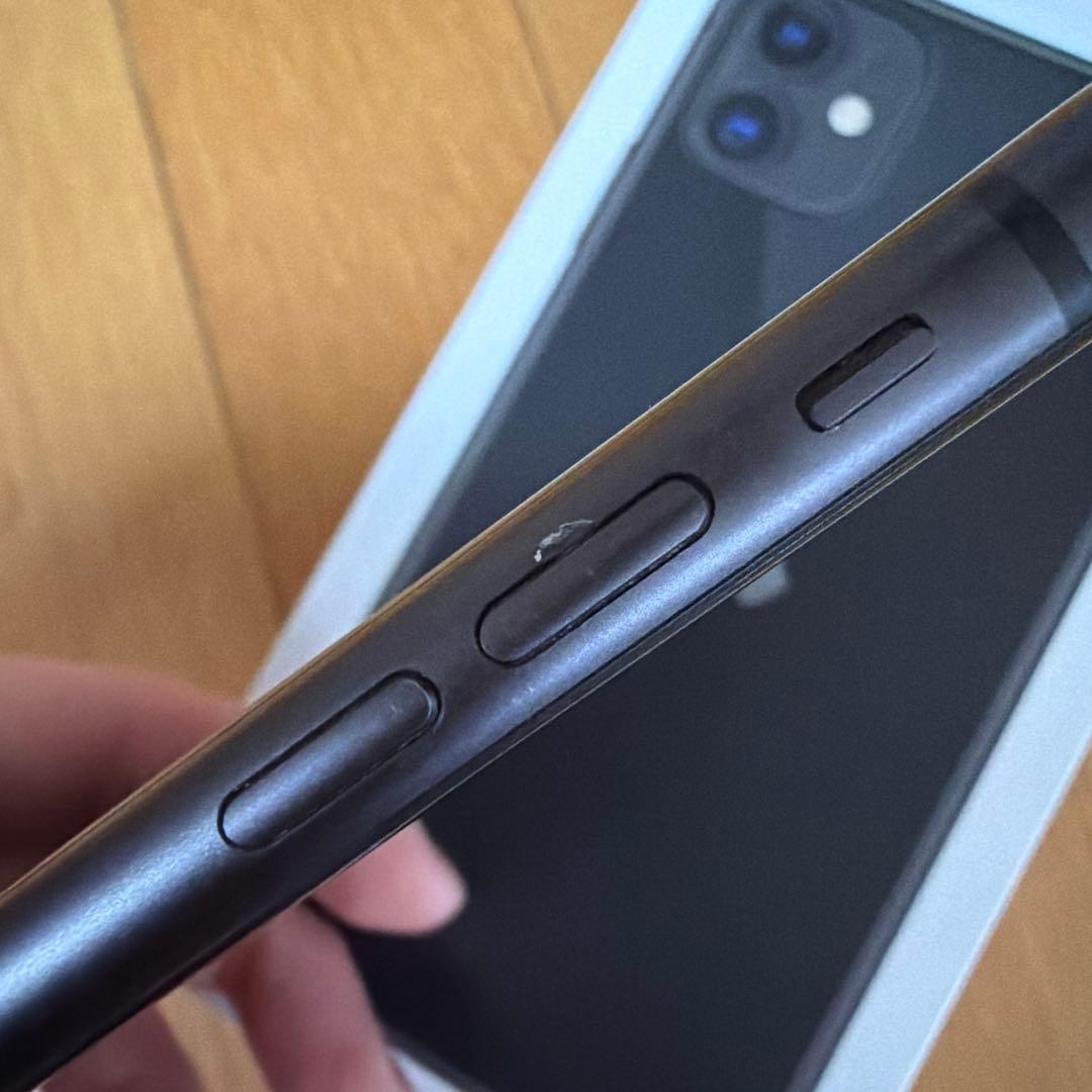 Apple iPhone 11 128G ブラック　本体　有線イヤホン　箱