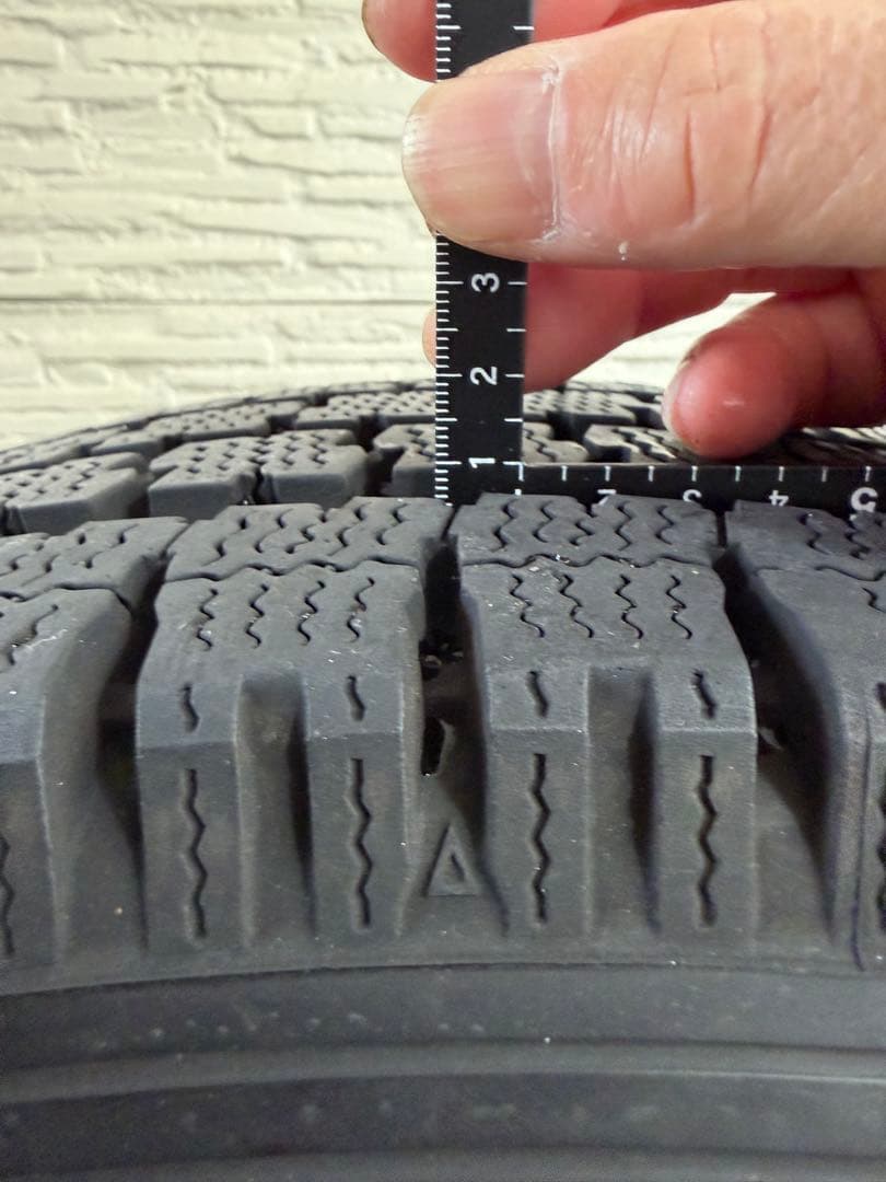 トーヨータイヤ 195-80R15 スタッドレスタイヤ 純正鉄ホイール付 4本