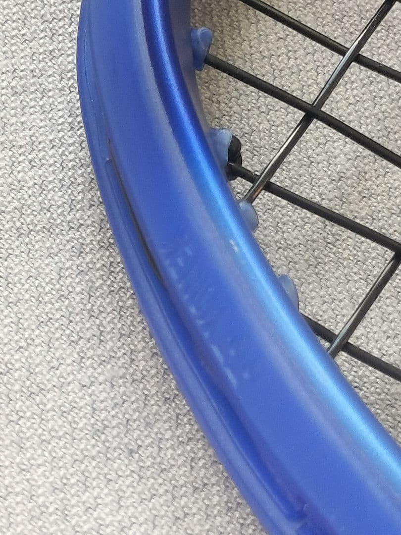 EZONE98（シューズケース新品付）　YONEXイーゾーンテニスラケットG2