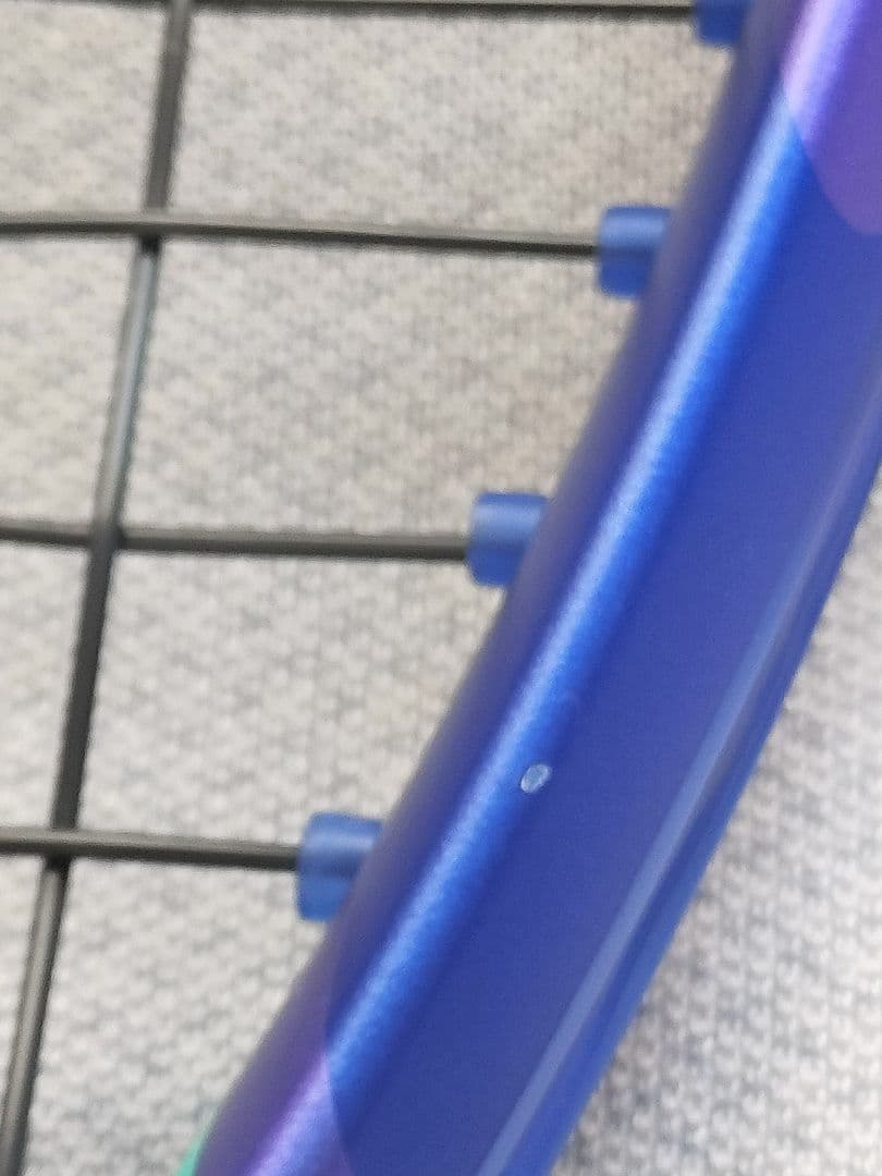 EZONE98（シューズケース新品付）　YONEXイーゾーンテニスラケットG2