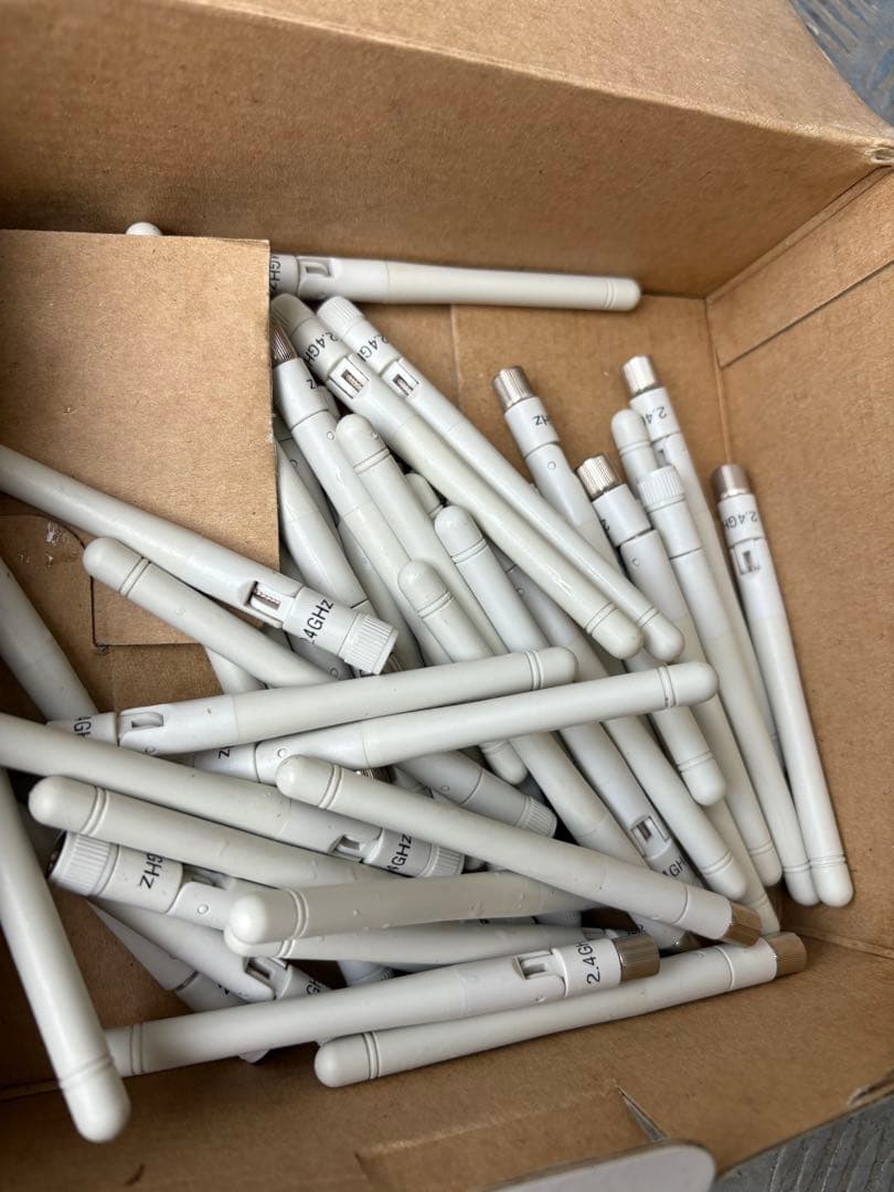 AT-TQ2450　アライドテレシス １４台　アンテナ　電源など　現状ジャンク