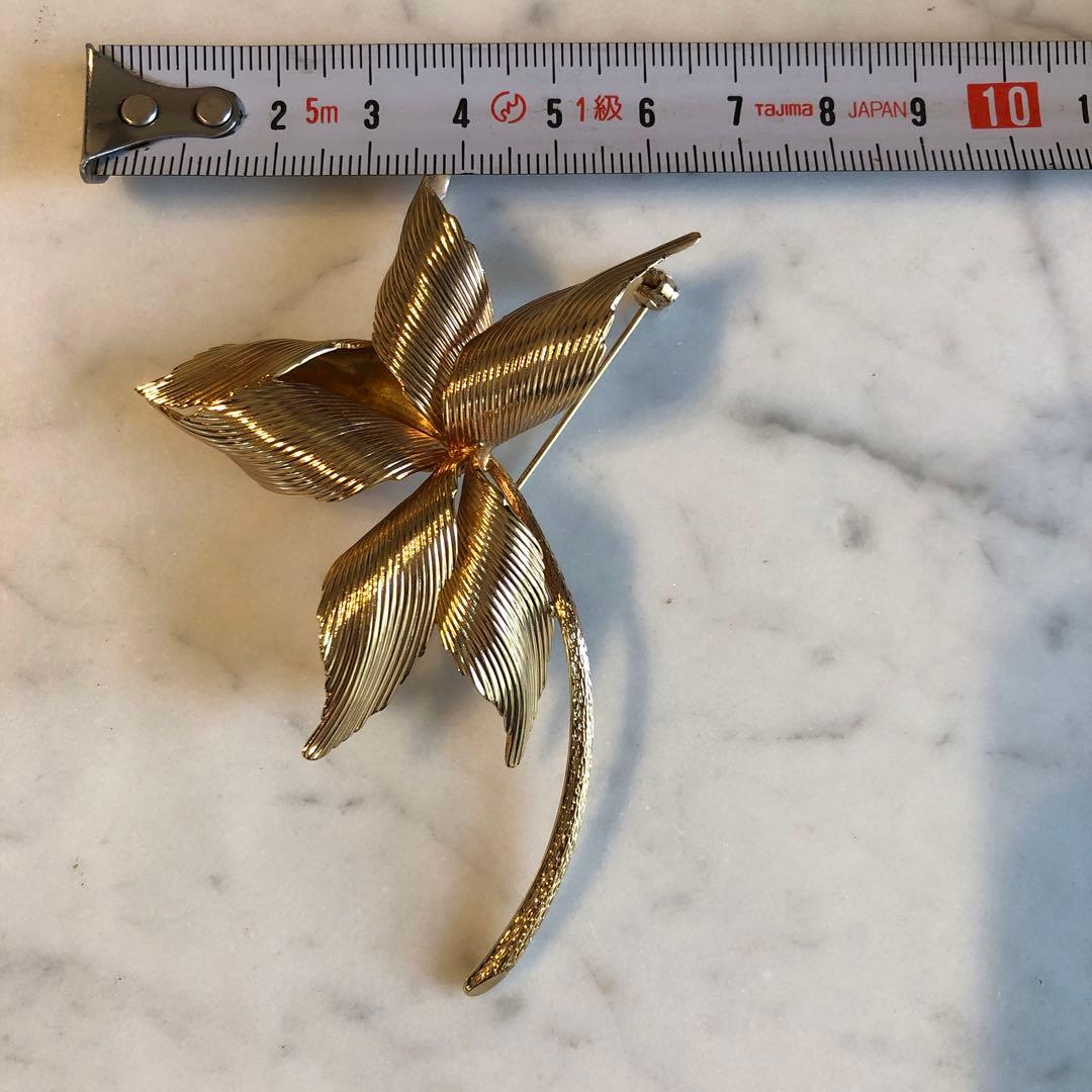 ディオール　DIOR ブローチ