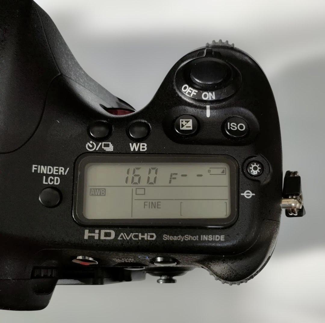 【美品】SONY α77 SLT-A77V レンズ・カメラバッグ付