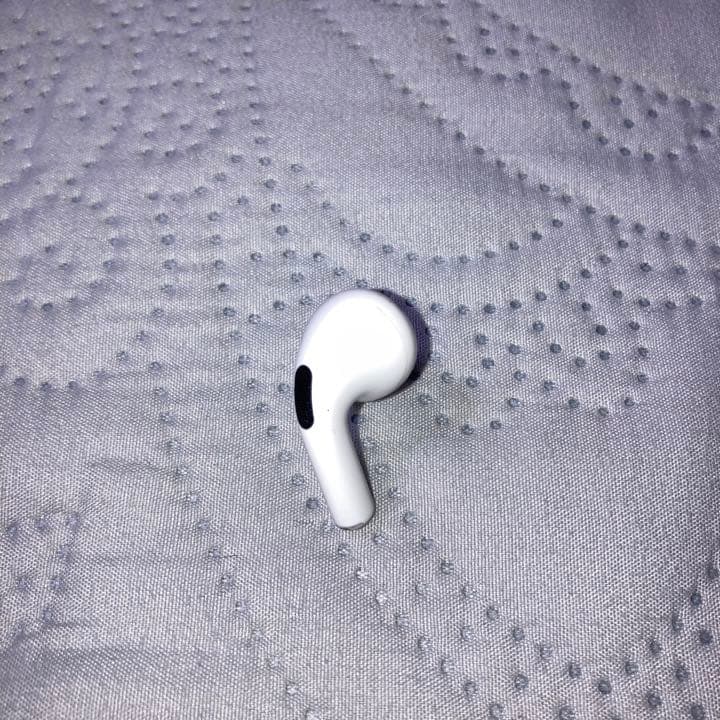 Apple AirPods Pro 左耳