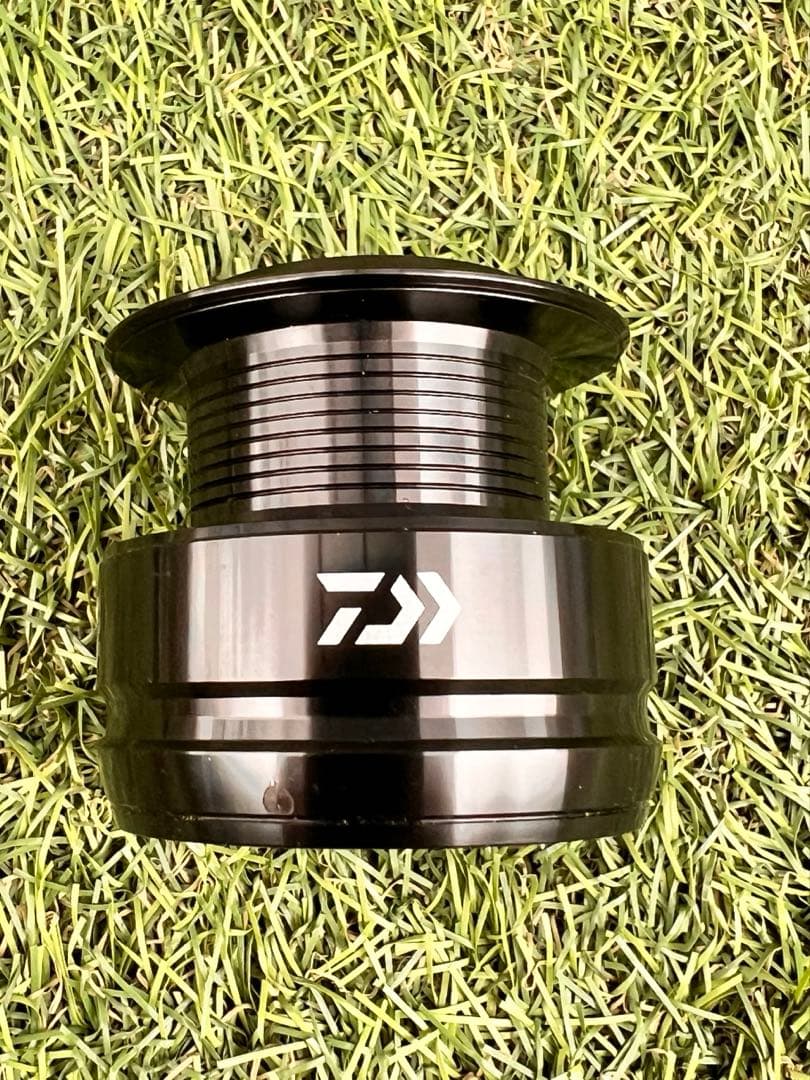 11 FREAMS 2500 レアスプール付き フリームス