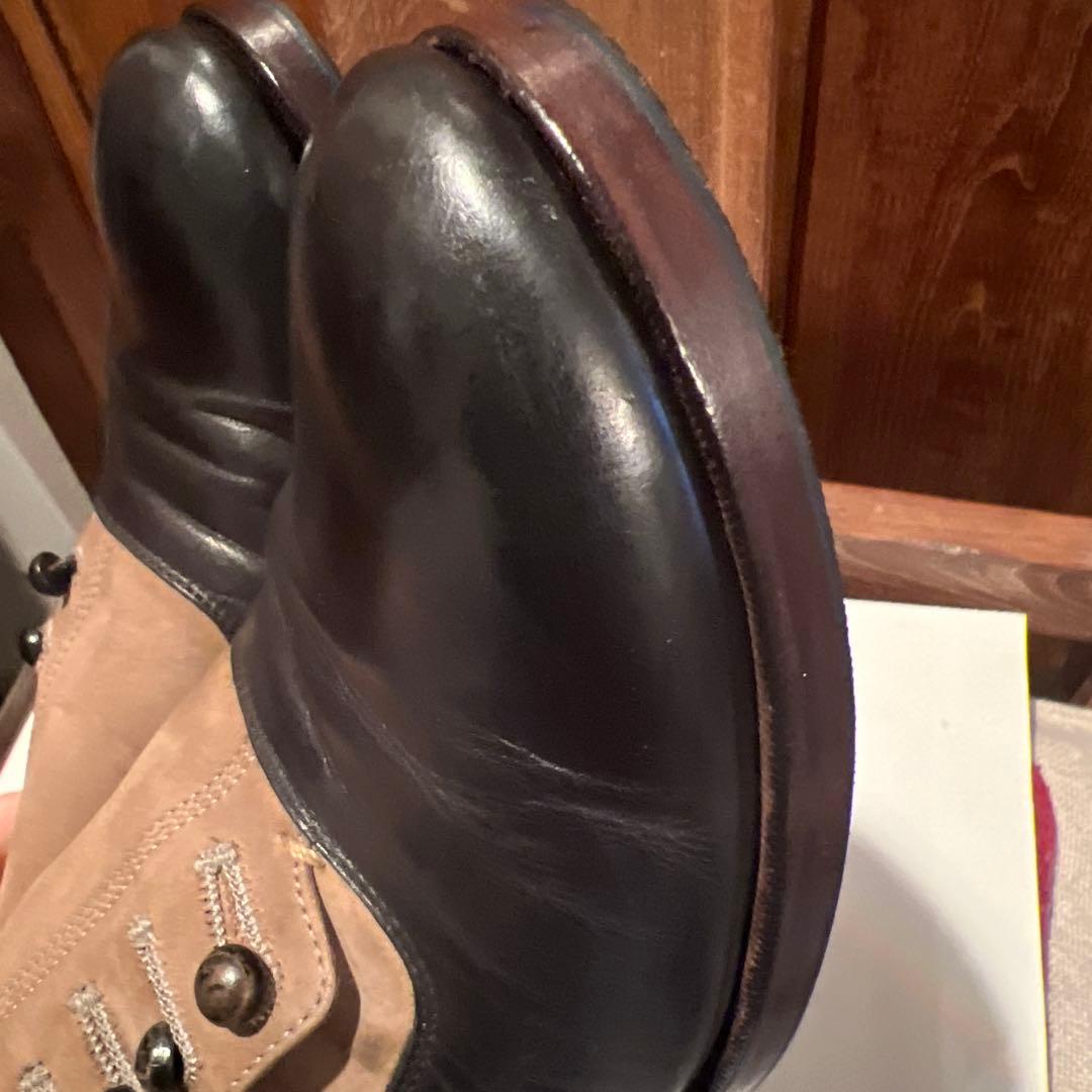 靴 forme Buttoned up shoes