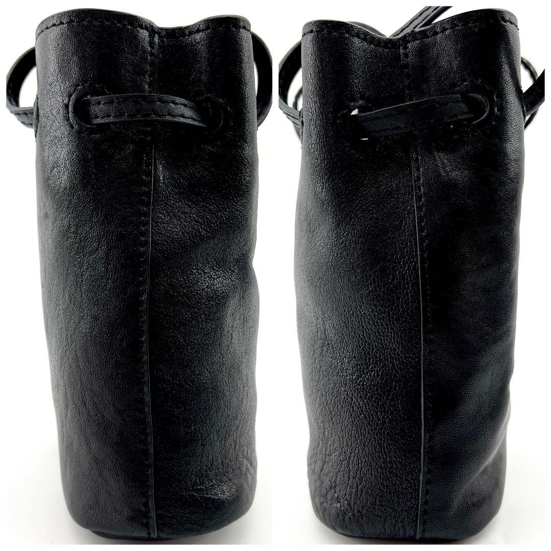 極美品　MIU MIU　ナッパレザー　巾着バッグ　斜め掛け　ショルダーポーチ　黒