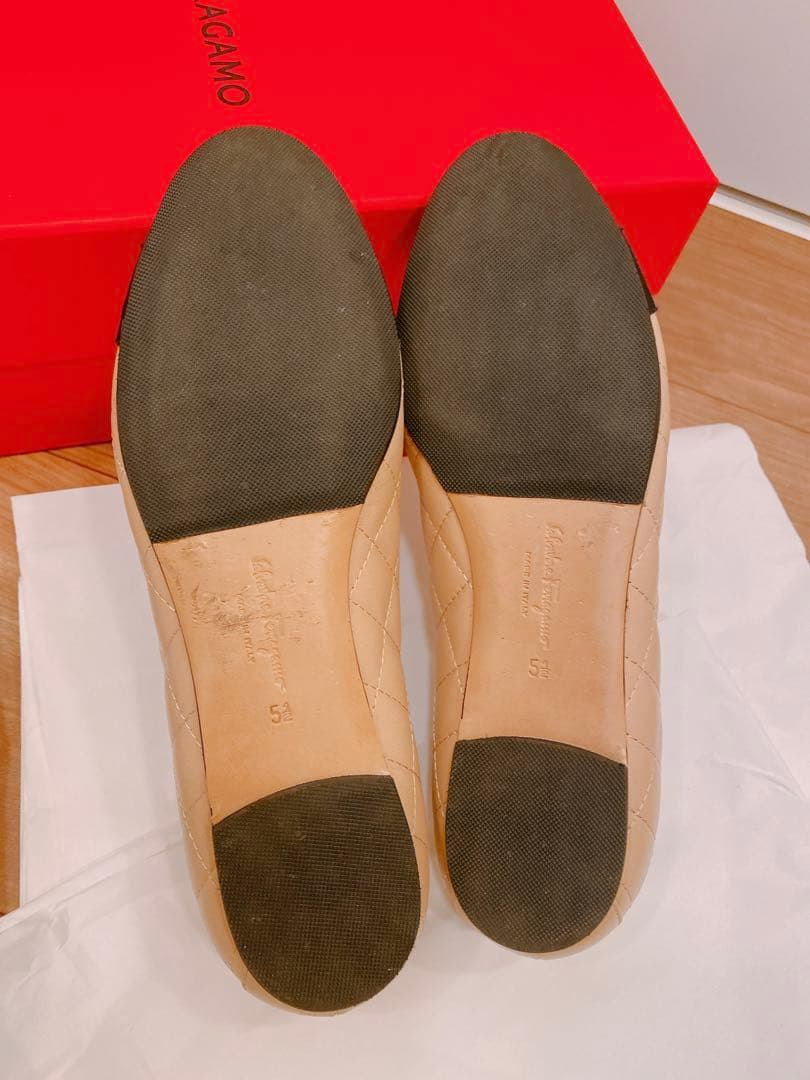 サルヴァトーレフェラガモ ヴァリナ フラット 5.5