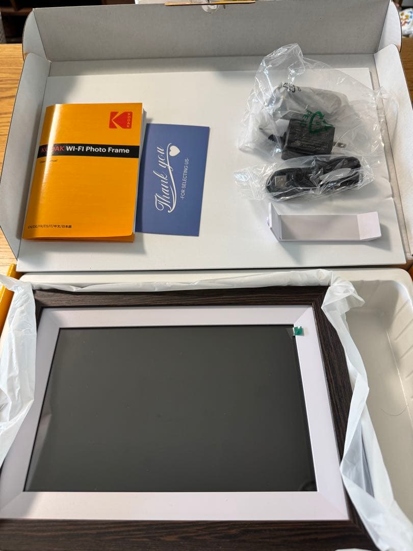 【KODAKデジタルフォトフレーム RCF-1012W】