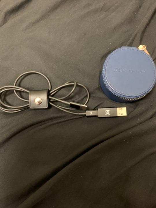 ルイヴィトン ワイヤレスイヤホン 使用回数2回