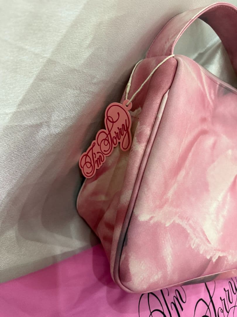 I’m sorry by Petra Collins ピンク ショルダーバッグ