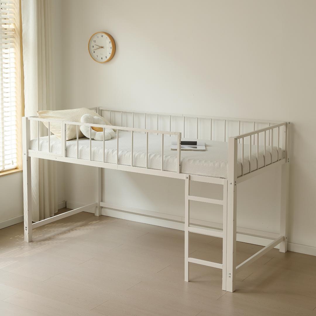 大人気のロフトベッド【S・シングル】　左右入れ替え　省スペース　WHITE