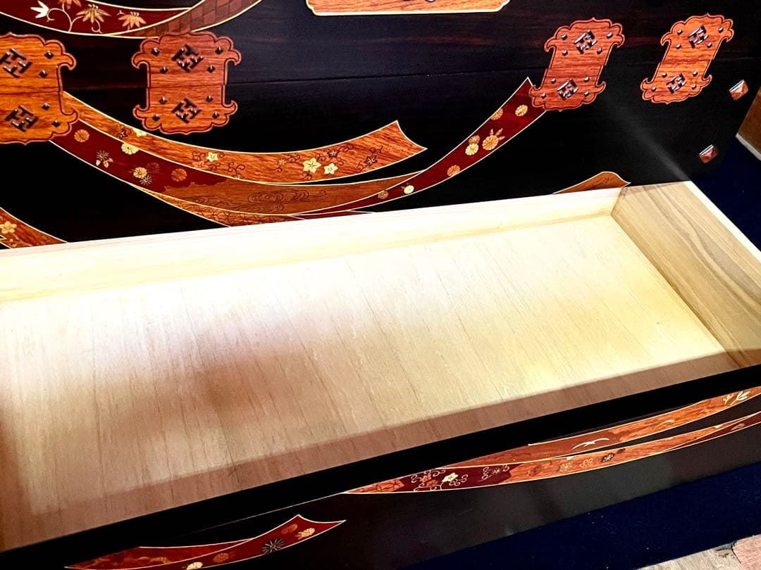 「母」黒檀 寄木 象嵌細工 李朝 バンダジ風 3ドロアー チェスト （柱②）