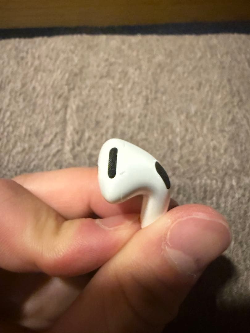 AirPods 第4世代　左右　ノイキャンなし