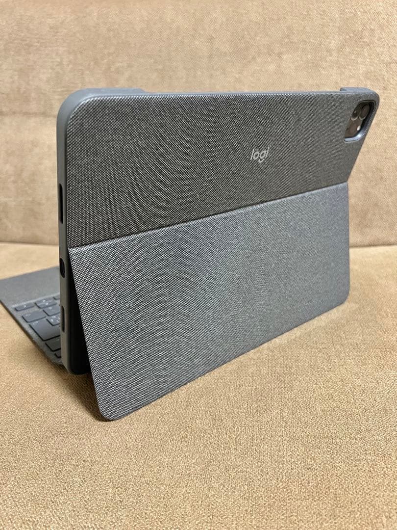 ノートPCケース Logicool Combo Touch keyboard