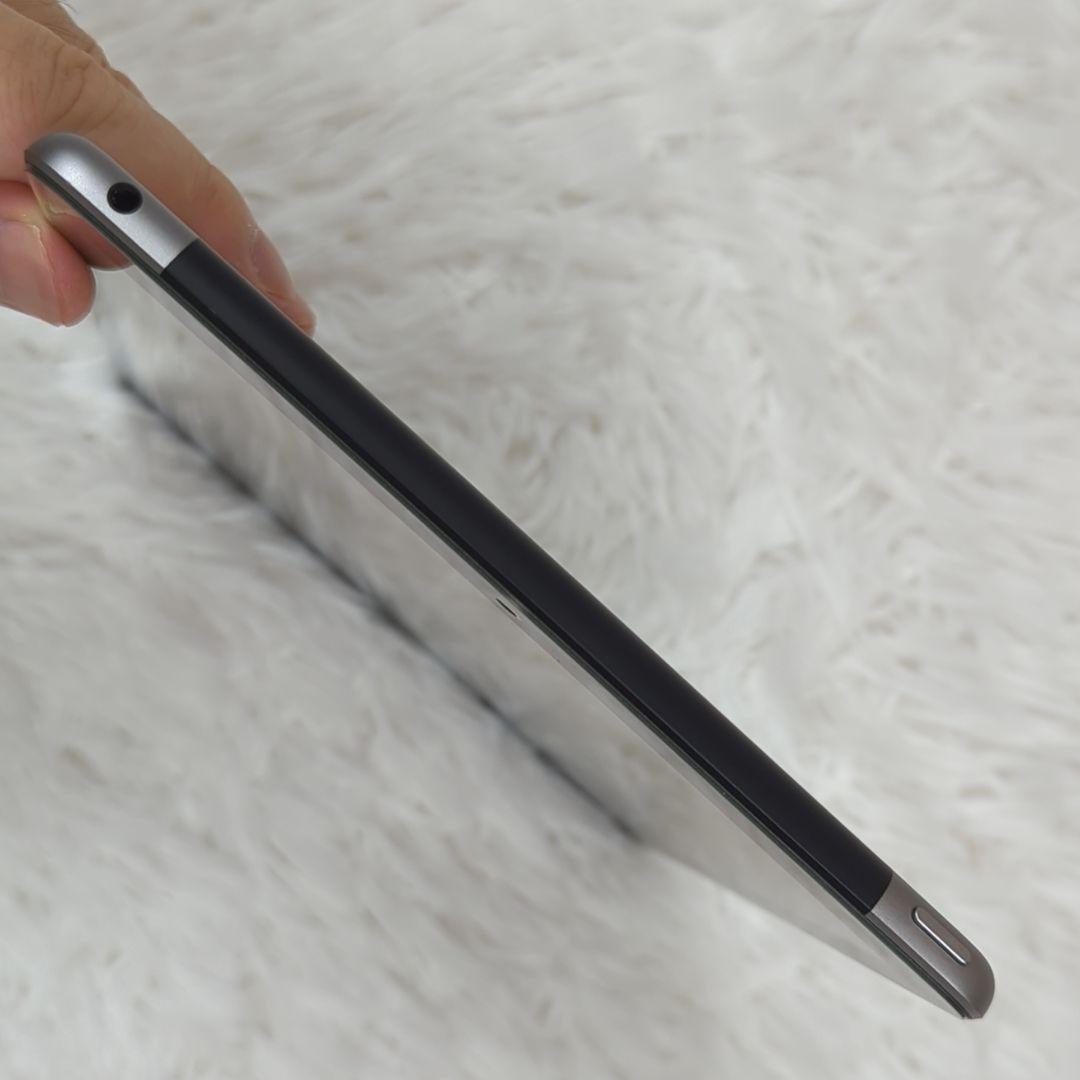 【美品】iPad 第6世代 32GB Wi-Fiモデル