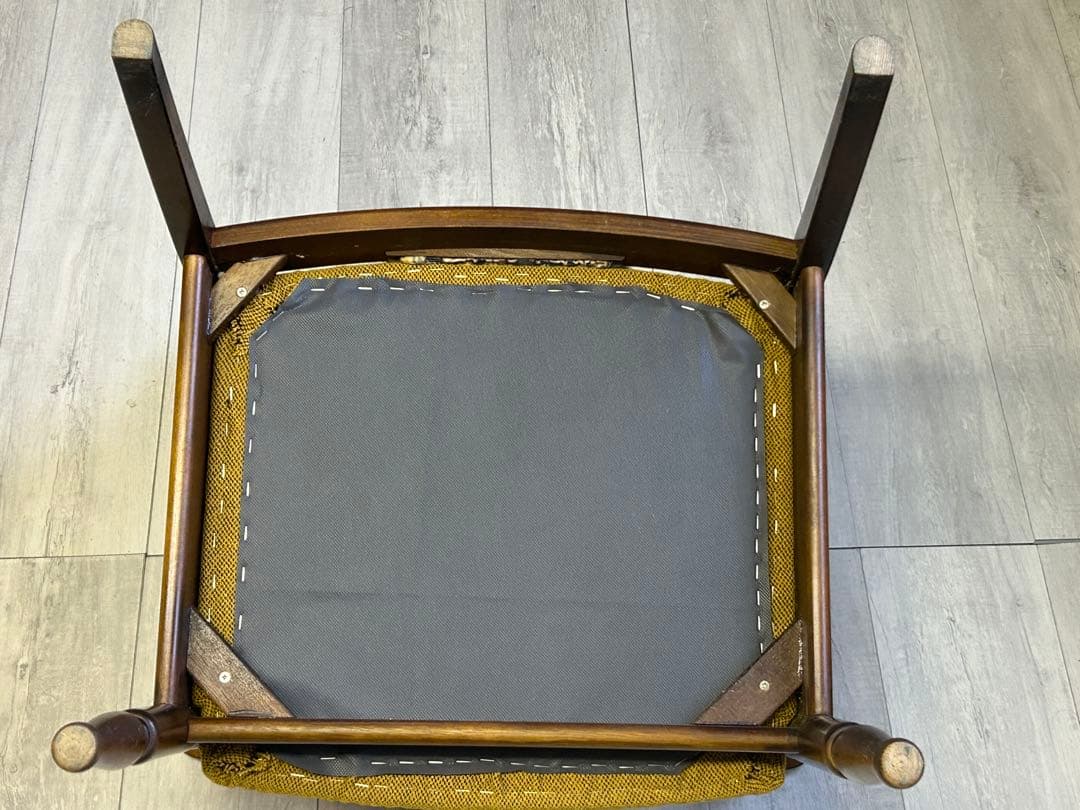 リメイク品　尾州生地　イエロー座面　カリモク　コロニアル　アームソファ　NI