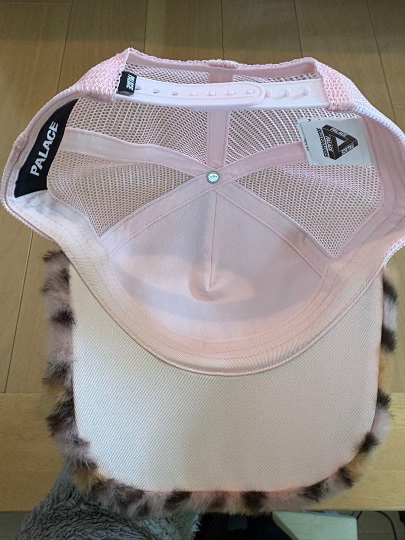 Palace 25AW Claw Furry Trucker ピンク　キャップ