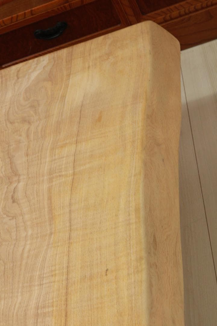 店頭展示品　１枚板　欅製　無垢材　和モダン　ローテーブル 天厚9㎝ BJ141