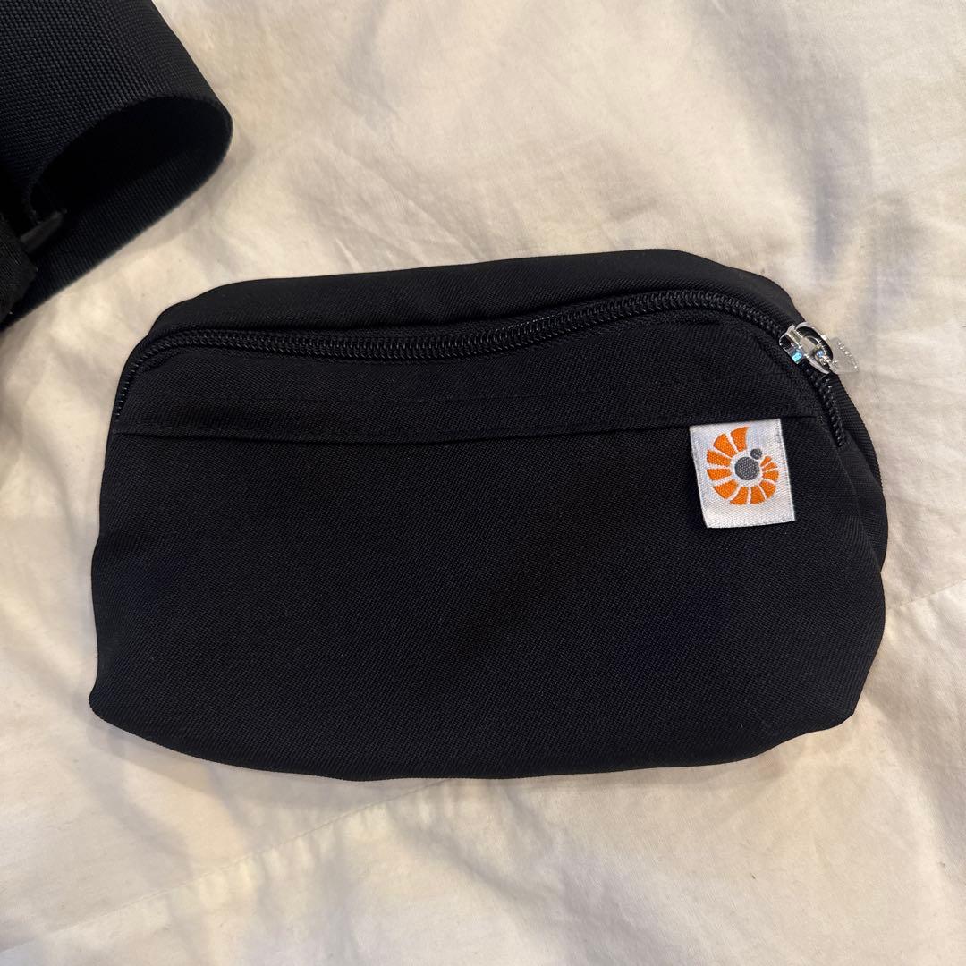 ergobaby OMNI breeze 抱っこ紐 ブラック 収納ポーチ付き