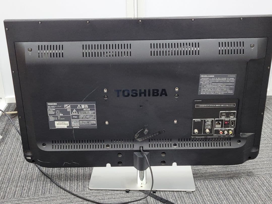 TOSHIBA 液晶カラーテレビ 32J7 2013年製 32V型