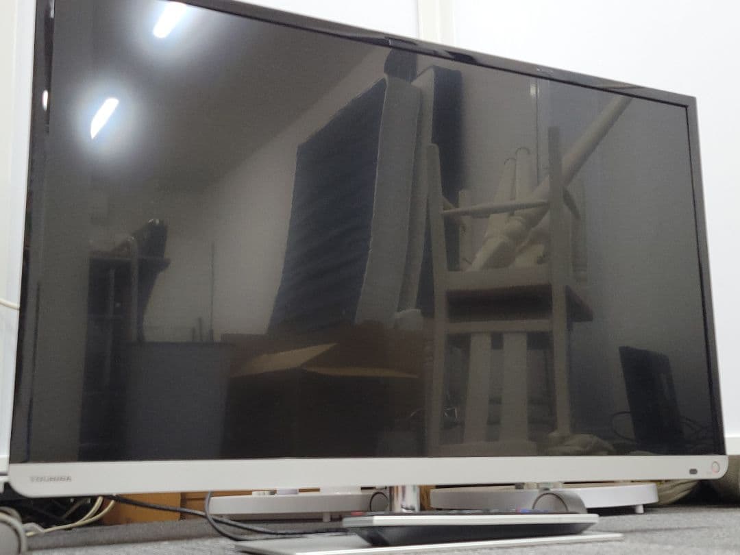 TOSHIBA 液晶カラーテレビ 32J7 2013年製 32V型