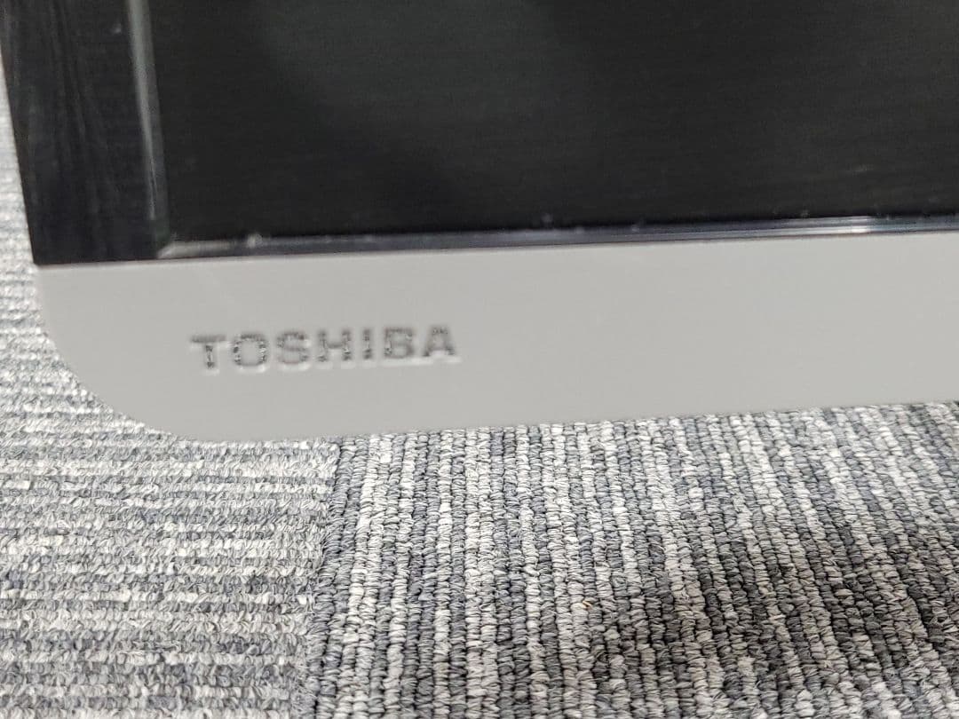 TOSHIBA 液晶カラーテレビ 32J7 2013年製 32V型