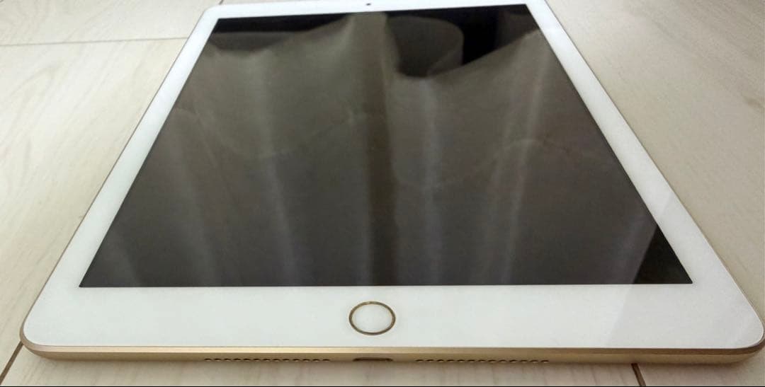 極美品 修理歴無【動作確認・初期化済】iPad 第5世代 128GB A1822