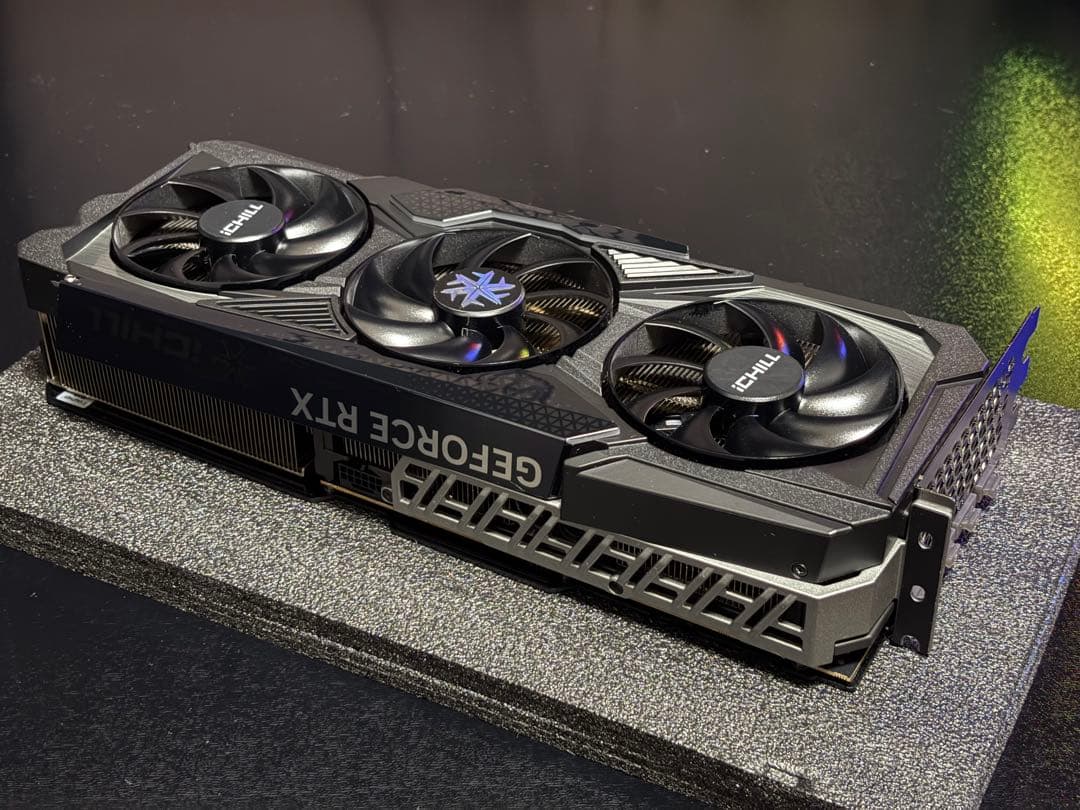 INNO3D GeForce RTX 4090 iCHILL X3 付属品完備