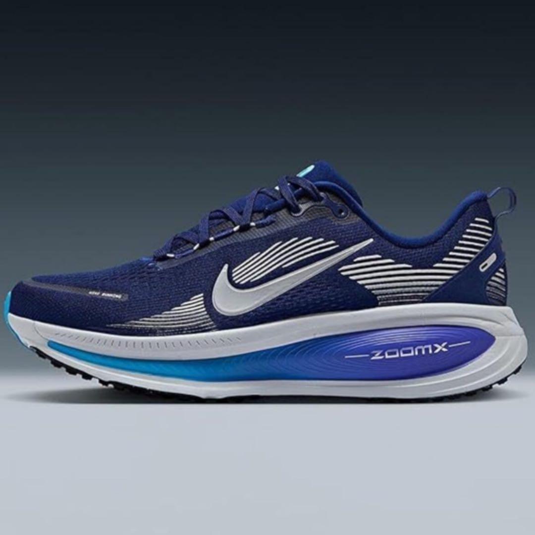 Nike ボメロ18 スニーカー