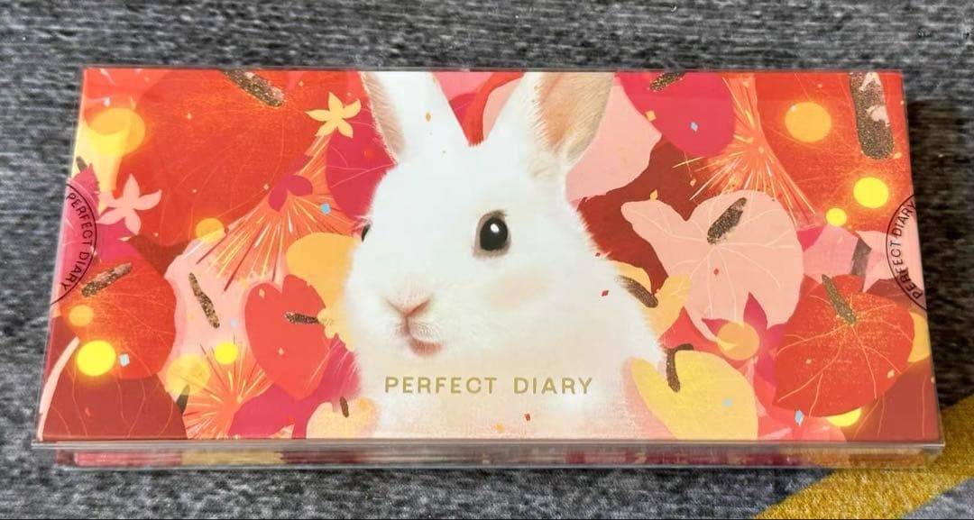 パーフェクトダイアリー　兎　アイシャドウ