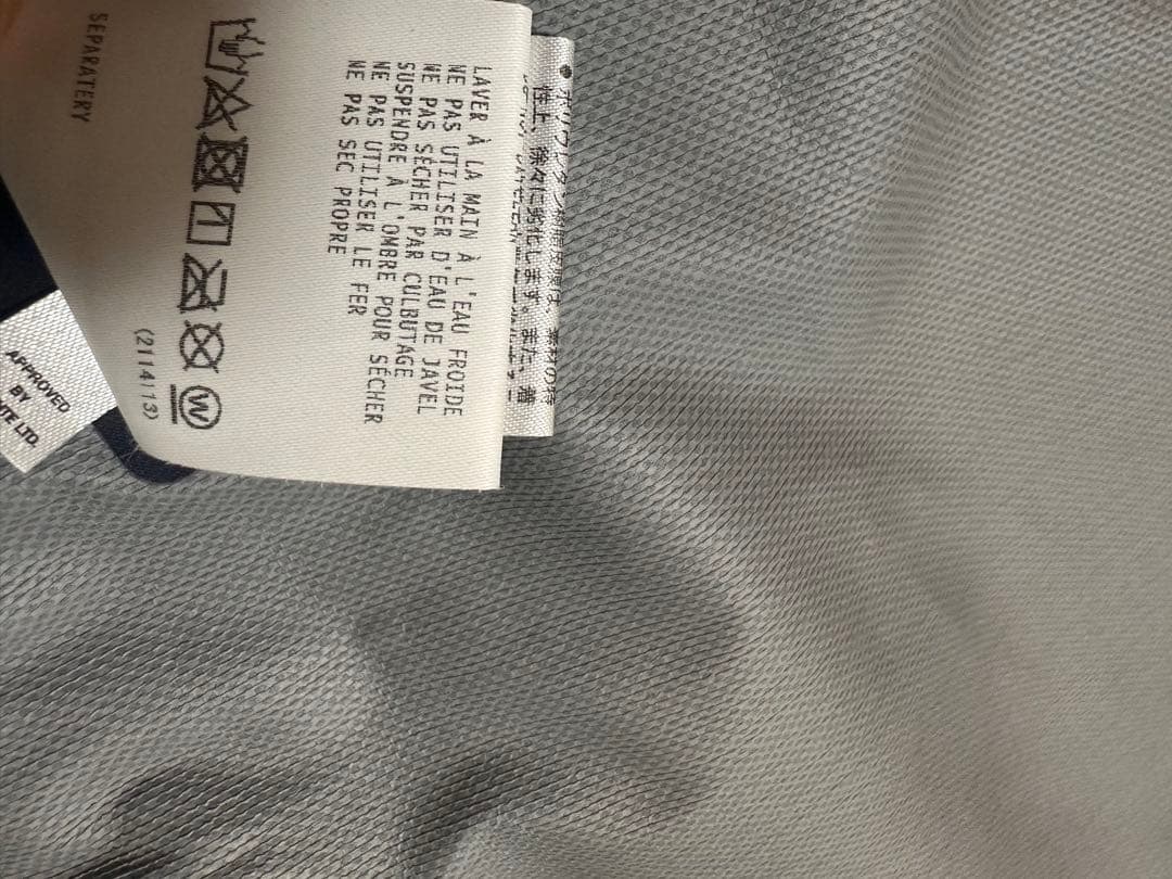 DESCENTE ALLTERRAIN のアクティブシェルジャケット　デサント