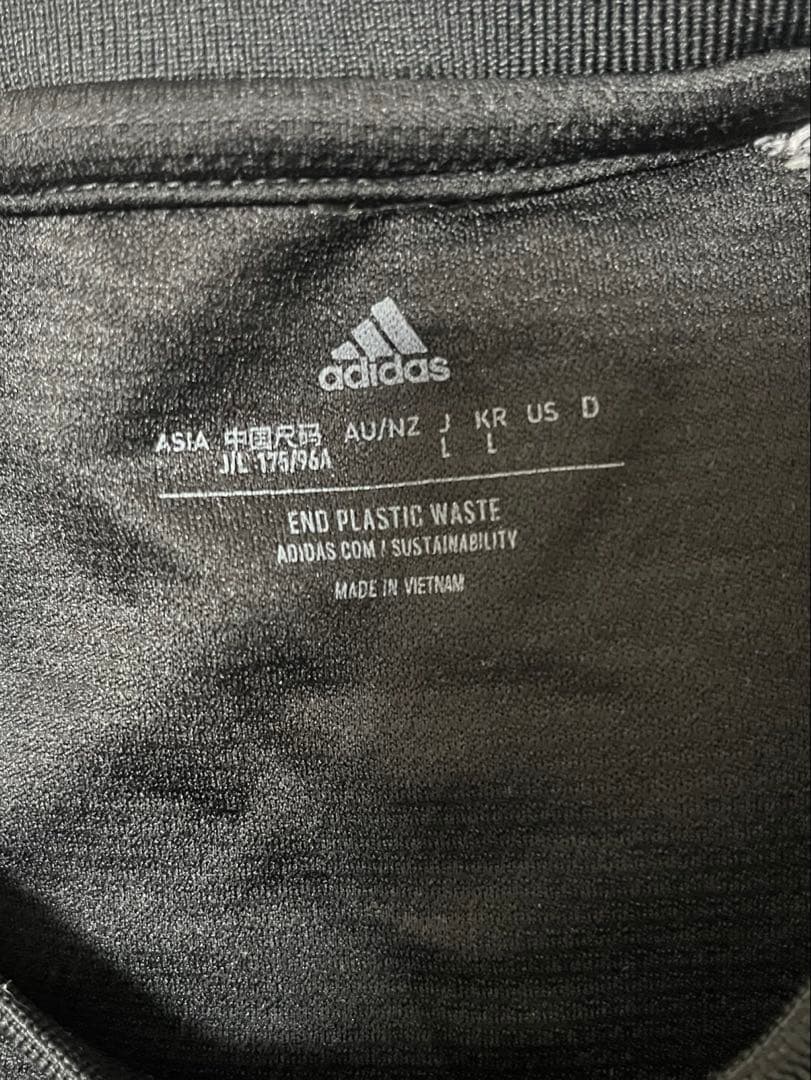 【MANCHESTER UNITED】アディダス×ピーターサヴィル