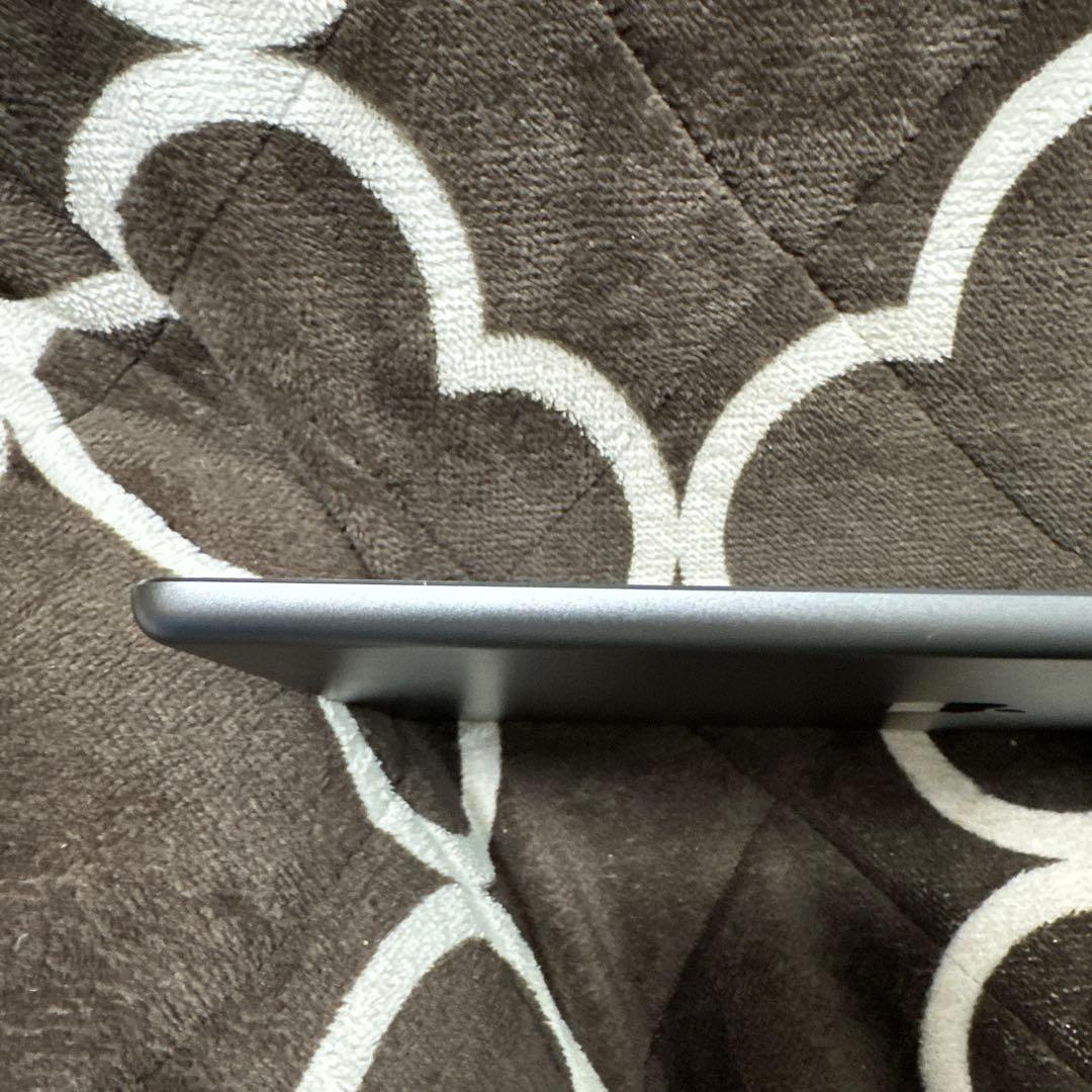 iPad 8世代　32GB Wi-Fiモデル 本体