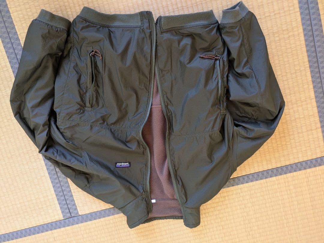 Patagonia リバーシブルナイロンジャケットセージカーキMサイズ