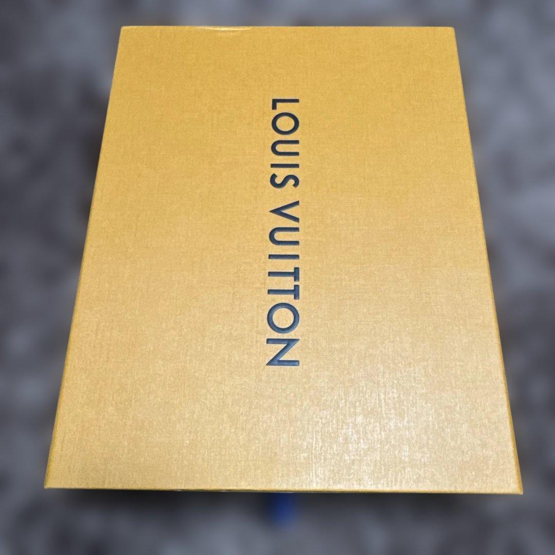 ルイヴィトン　グレー スエード チャッカブーツ 保存袋付き