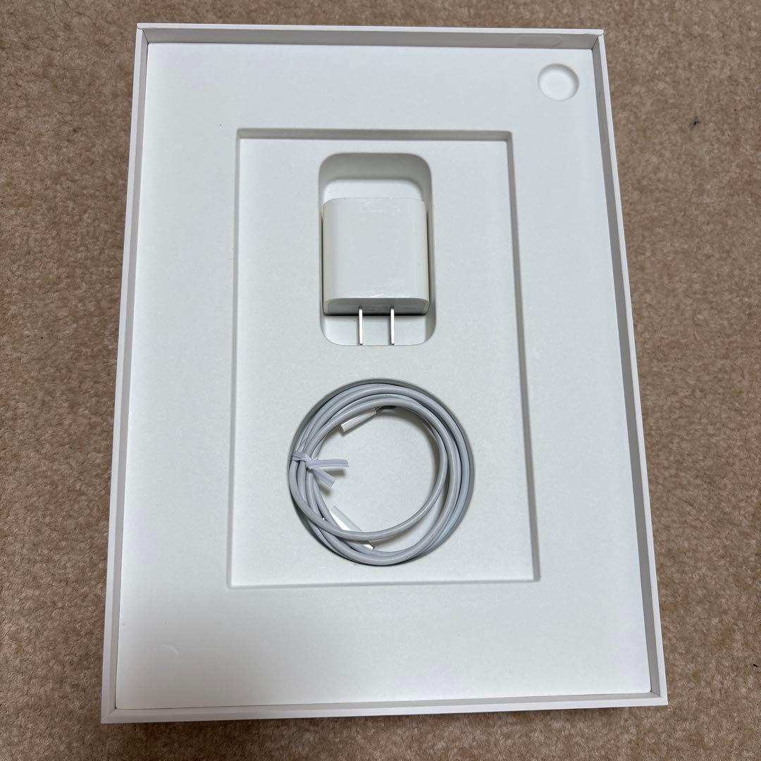 iPad（第10世代）Wi-Fiモデル／シルバー／64GB