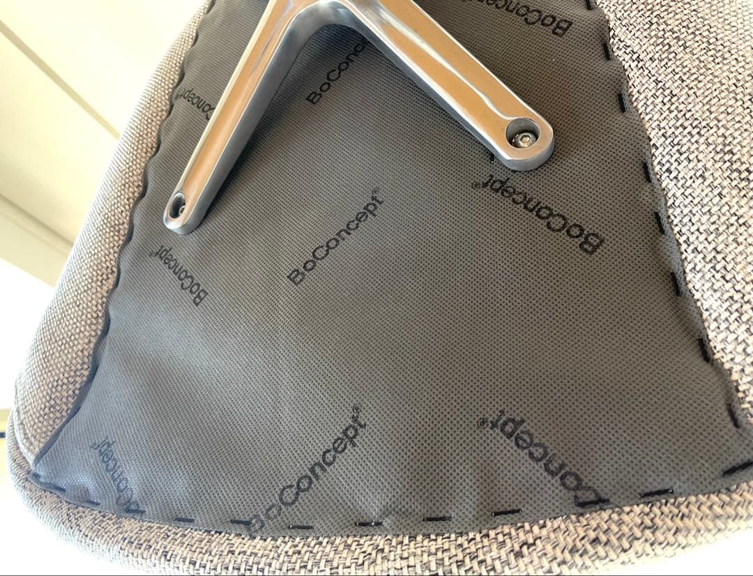 ［BoConcept］ADELAIDE /ライトグレーファブリック・キャスター付