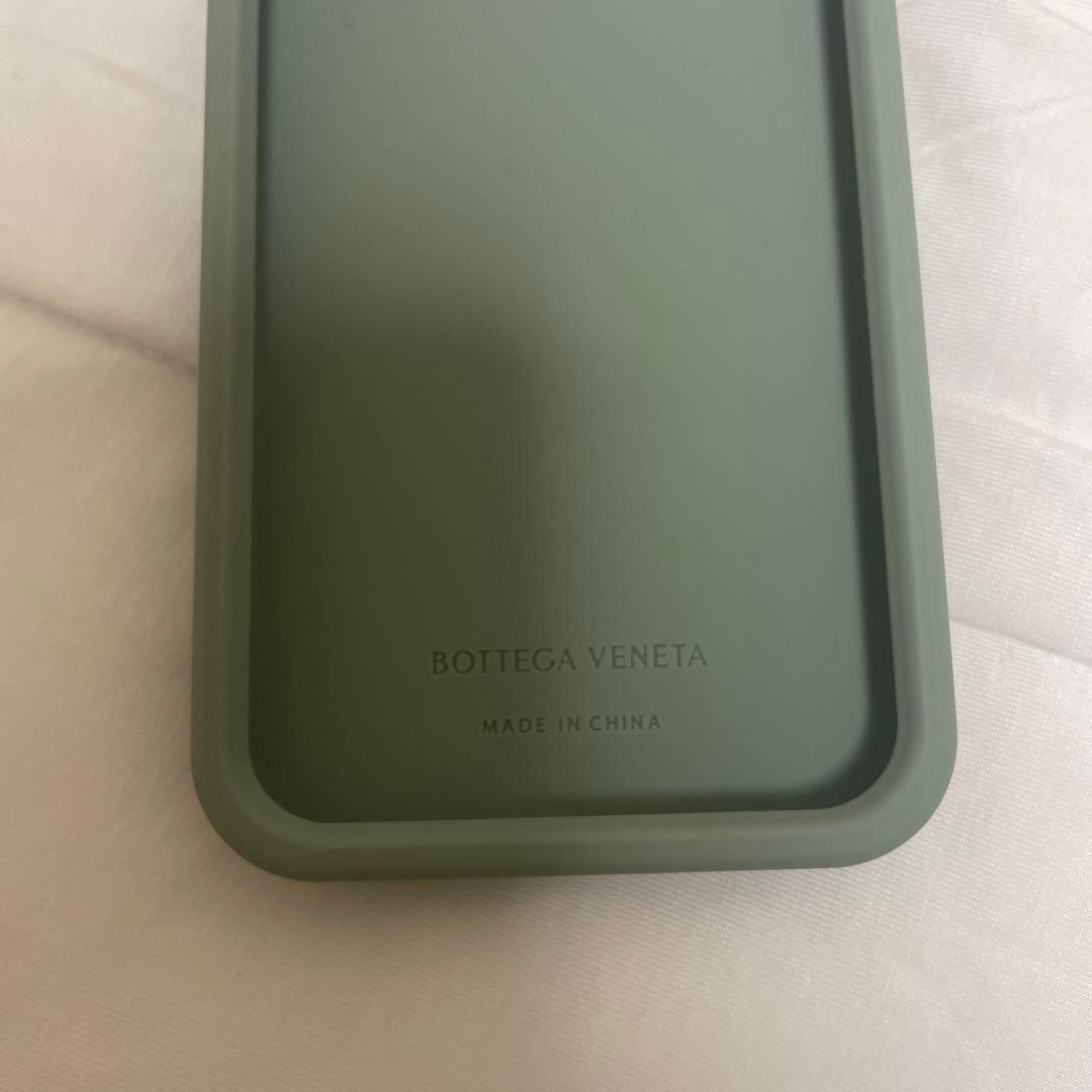 BOTTEGA VENETA iPhone14,14pro用ケース グリーン