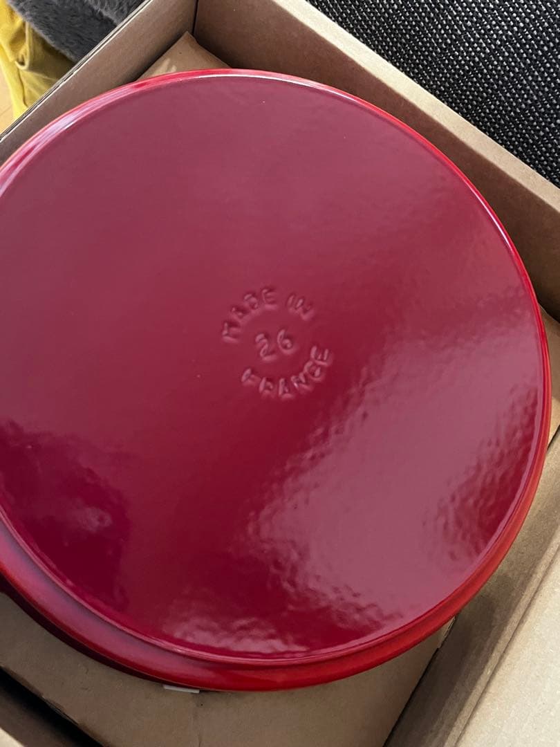 STAUB Cocotte 26cm チェリー ノブミトン付き