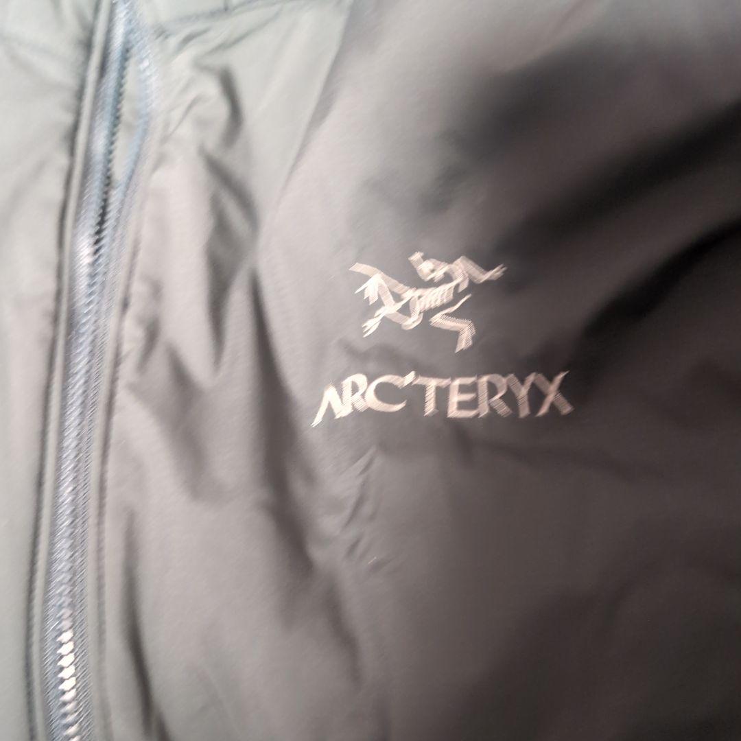 週末値下げアークテリクス　ARC'TERYX ジャケット L　アトムフーディ