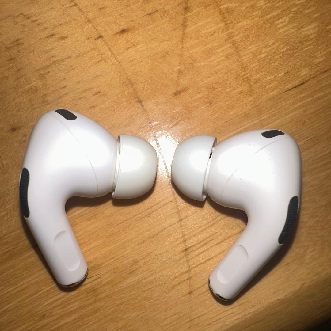 AirPods本体 ホワイト